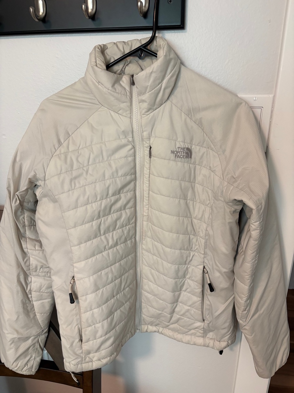 The North Face Women's Quilted Puffer Jacket — Light Beige
